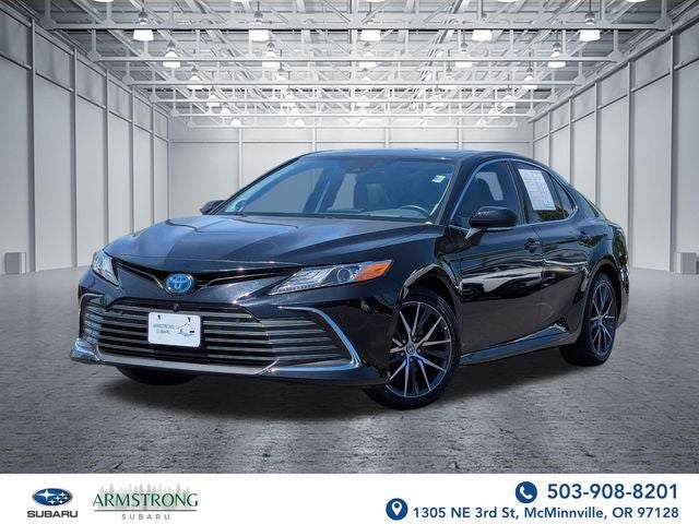 2022 Toyota Camry Hybrid XLE