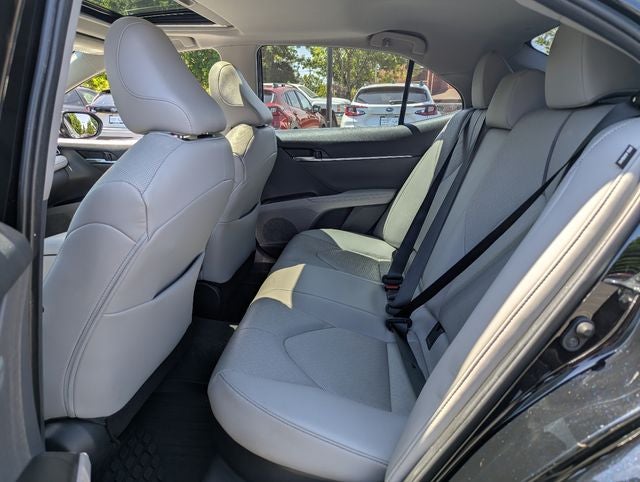 2022 Toyota Camry Hybrid XLE