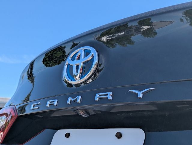 2022 Toyota Camry Hybrid XLE