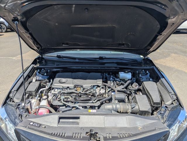 2022 Toyota Camry Hybrid XLE