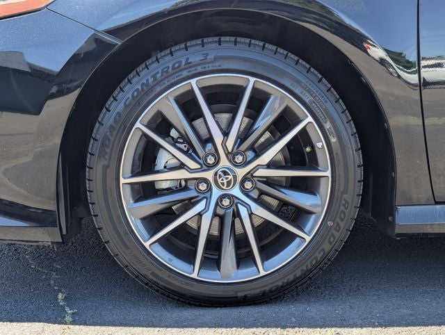 2022 Toyota Camry Hybrid XLE