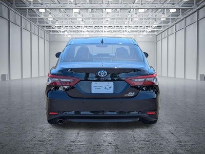 2022 Toyota Camry Hybrid XLE