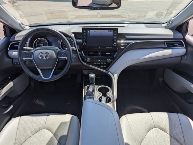 2022 Toyota Camry Hybrid XLE