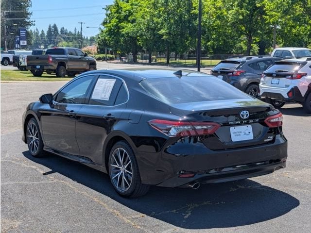 2022 Toyota Camry Hybrid XLE