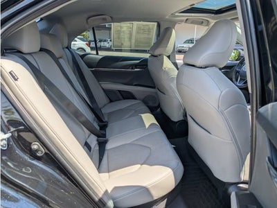 2022 Toyota Camry Hybrid XLE
