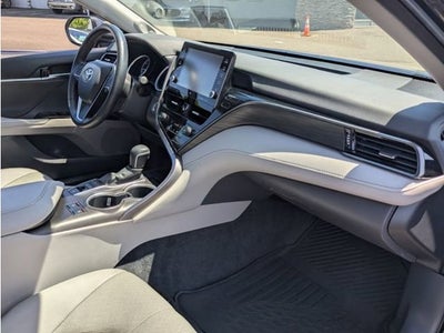 2022 Toyota Camry Hybrid XLE