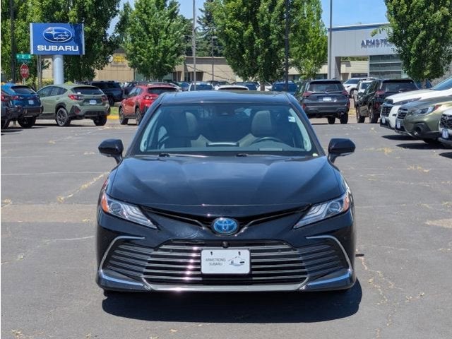 2022 Toyota Camry Hybrid XLE