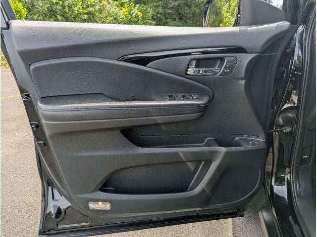 2016 Honda PILOT AWD 4DR TOURING W/RES& NA