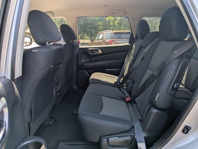 2019 Nissan Pathfinder SV