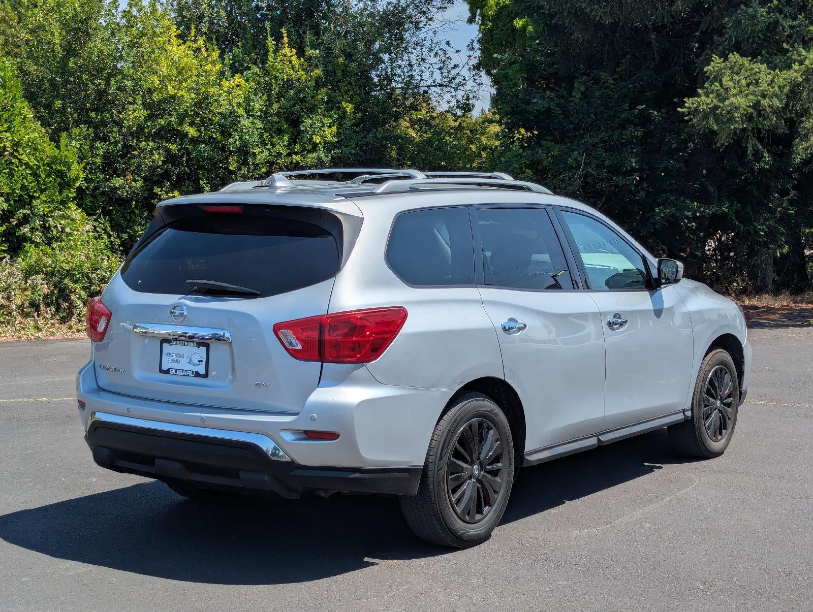 2019 Nissan Pathfinder SV