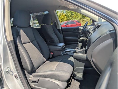 2019 Nissan Pathfinder SV