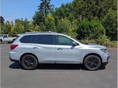 2019 Nissan Pathfinder SV