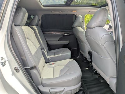 2024 Toyota Highlander Hybrid Platinum
