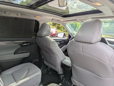 2024 Toyota Highlander Hybrid Platinum