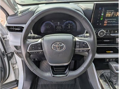 2024 Toyota Highlander Hybrid Platinum