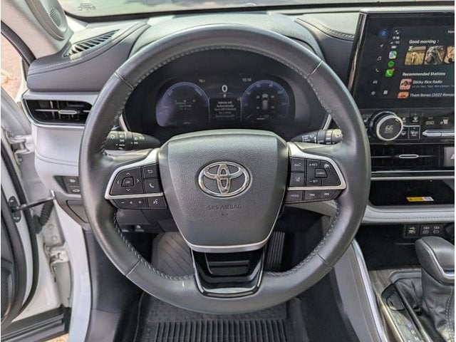 2024 Toyota Highlander Hybrid Platinum