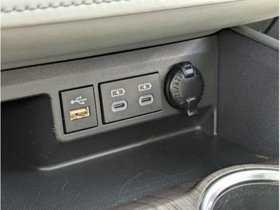 2024 Toyota Highlander Hybrid Platinum