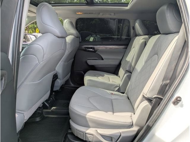 2024 Toyota Highlander Hybrid Platinum