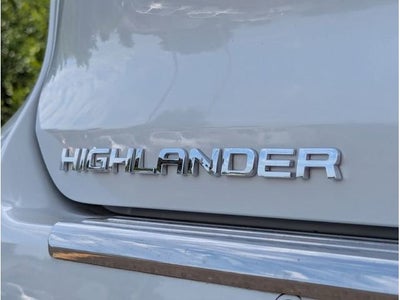 2024 Toyota Highlander Hybrid Platinum