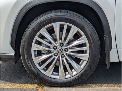 2024 Toyota Highlander Hybrid Platinum