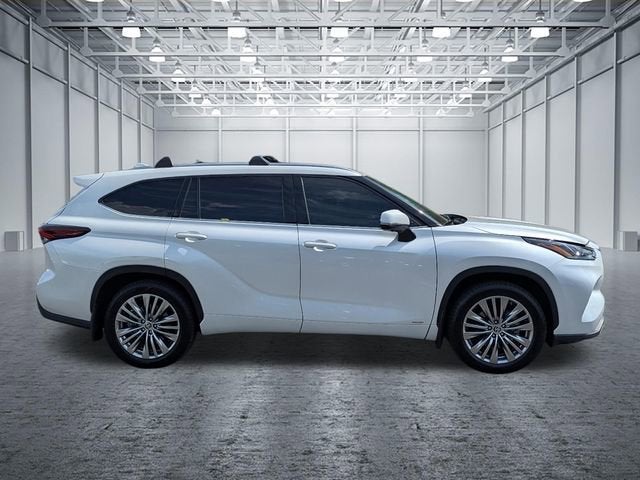 2024 Toyota Highlander Hybrid Platinum