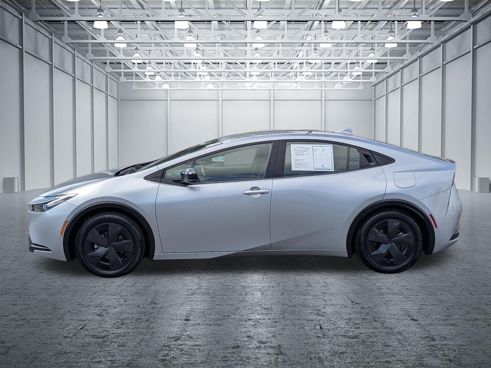 2025 Toyota Prius LE
