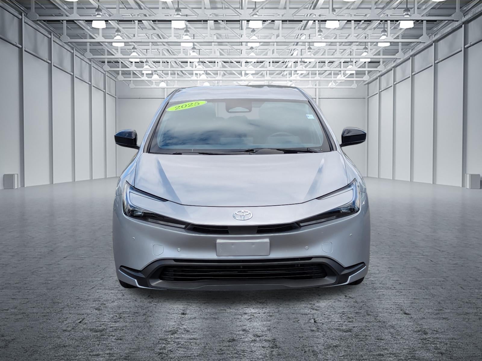 2025 Toyota Prius LE