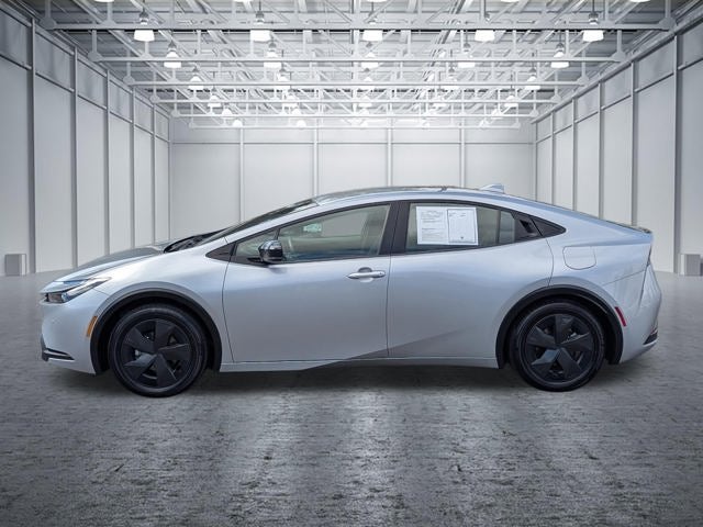 2025 Toyota Prius LE